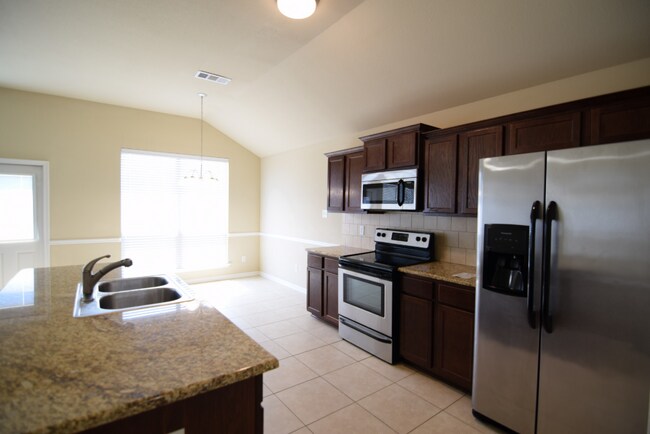 Foto del edificio - 8109 Fieldstone Dr