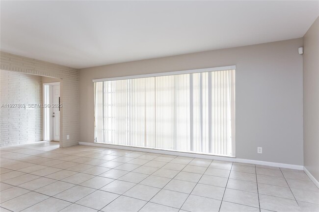 Foto del edificio - 1461 Wyndcliff Dr