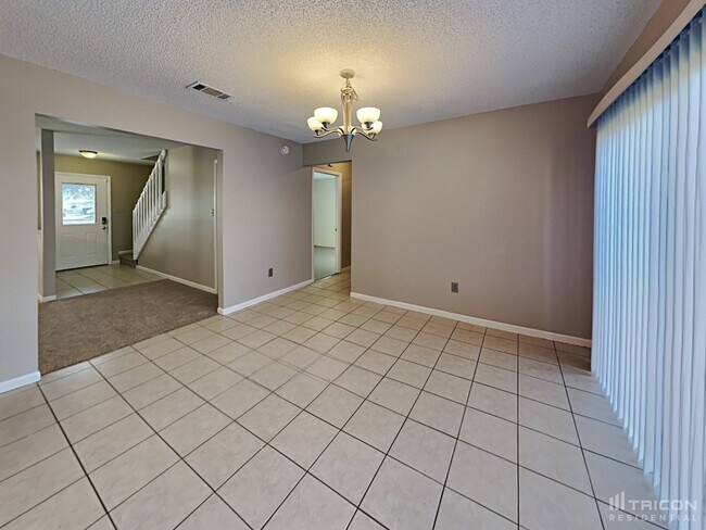 Building Photo - 1604 Palm Leaf Drive Brandon FL