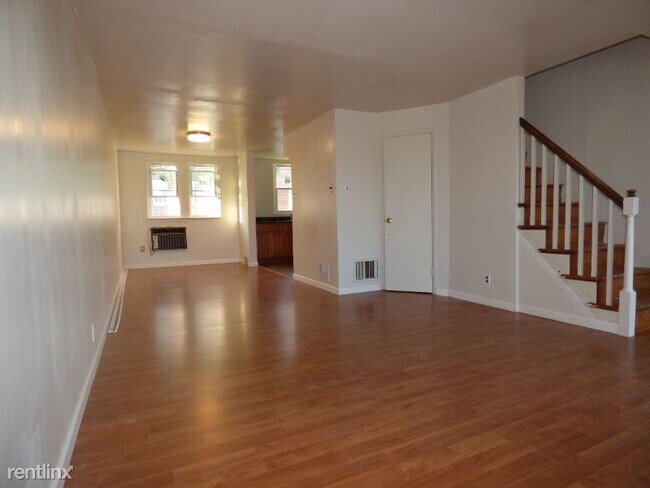 Foto del edificio - 3 br, 1.5 bath Townhome - 6310 Algard St