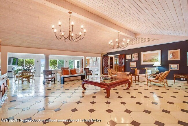 Building Photo - 7500 S Flagler Dr
