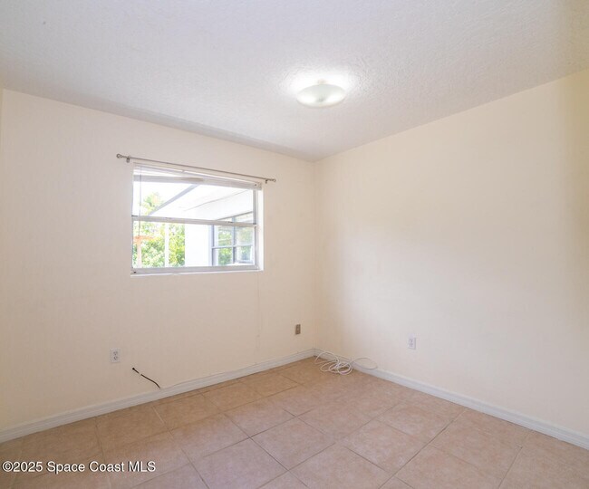 Foto del edificio - 2285 Dolphin Rd