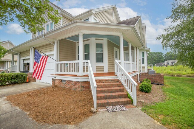 Foto del edificio - Woodlake Townhouse