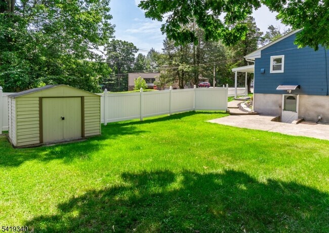 Building Photo - 80 White Meadow Rd