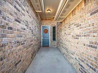 Foto del edificio - 1221 Pebble Pond Dr