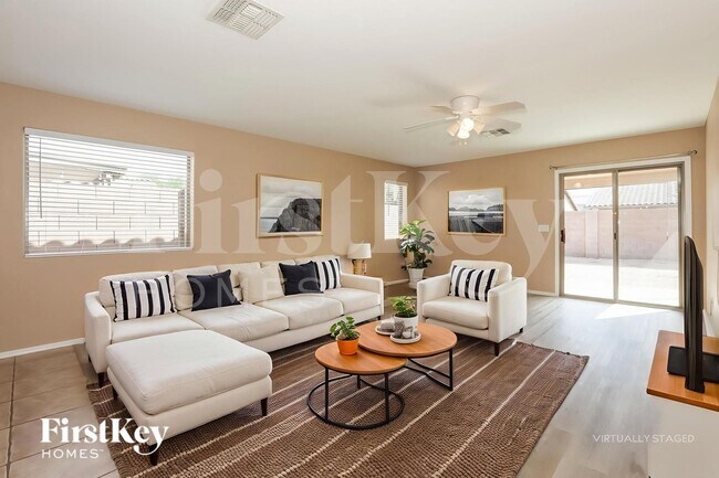 Foto del edificio - 1671 Maddison Cir