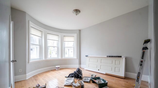 Building Photo - 38 Fayston St