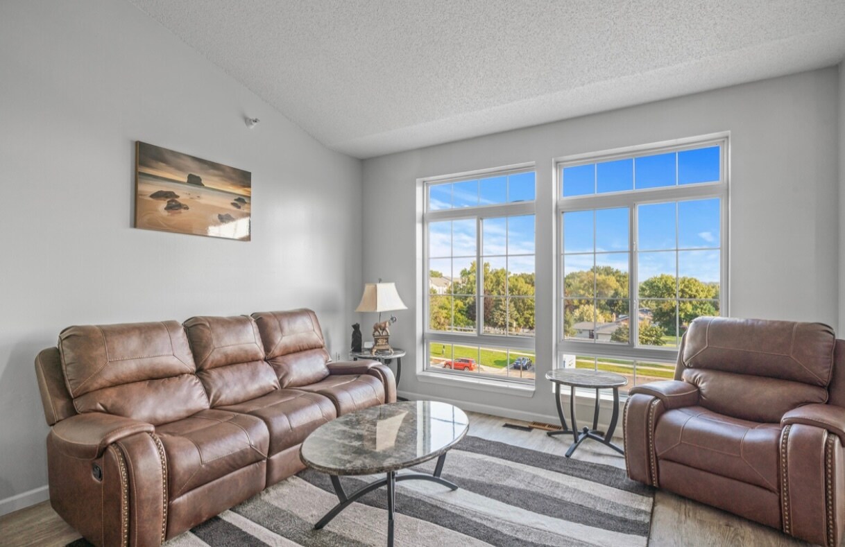 649 Old Highway 8 NW Unit 418, New Brighton, MN 55112 Condo for Rent