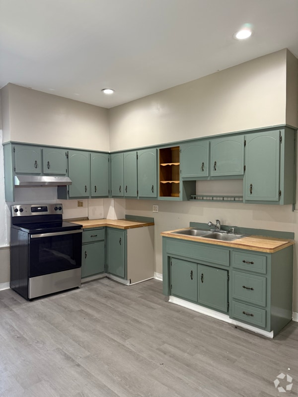 Building Photo - 1363 Capouse Ave