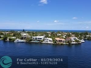 Building Photo - 20201 E Country Club Dr