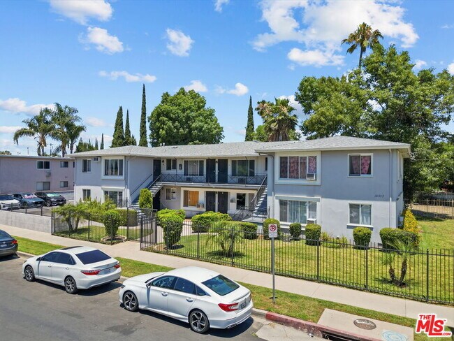 Foto del edificio - 14913 Hartland St