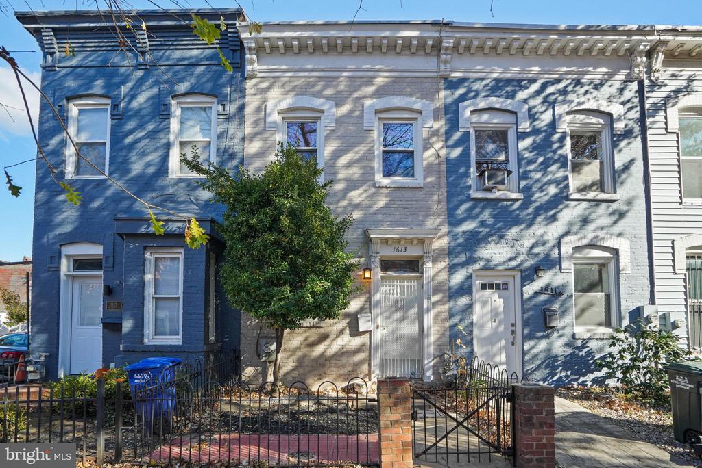 Foto principal - 1613 5th St NW