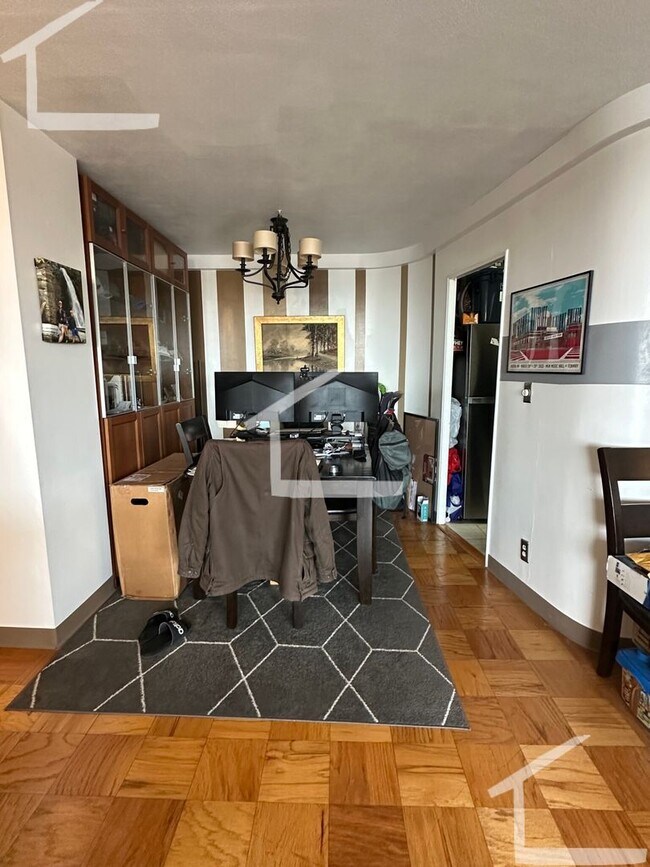Building Photo - AMAZING BROOKLINE STUDIO ON BABCOCK ST WIT...
