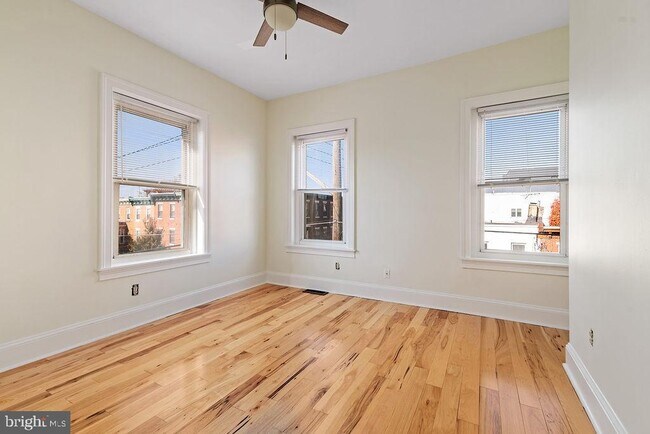 Foto del edificio - 2738 Poplar St