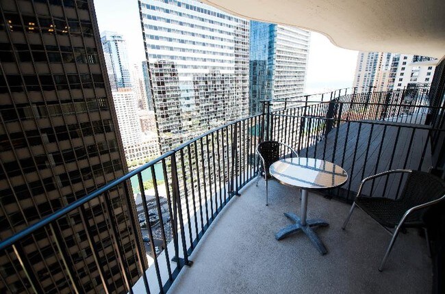 Foto del edificio - 234 N Columbus Dr