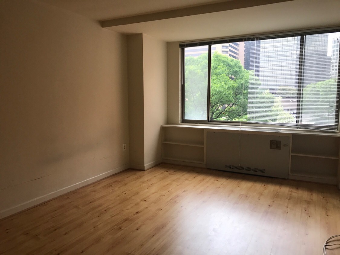 Foto principal - 1111 Arlington Blvd