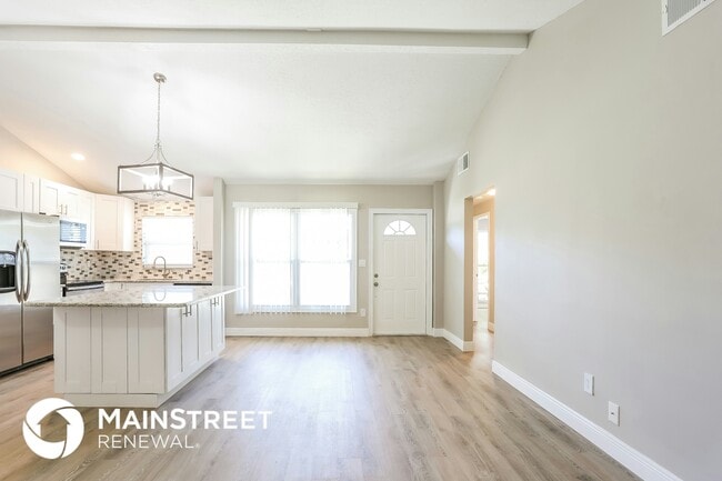 Foto del edificio - 8875 Orange Blossom Dr
