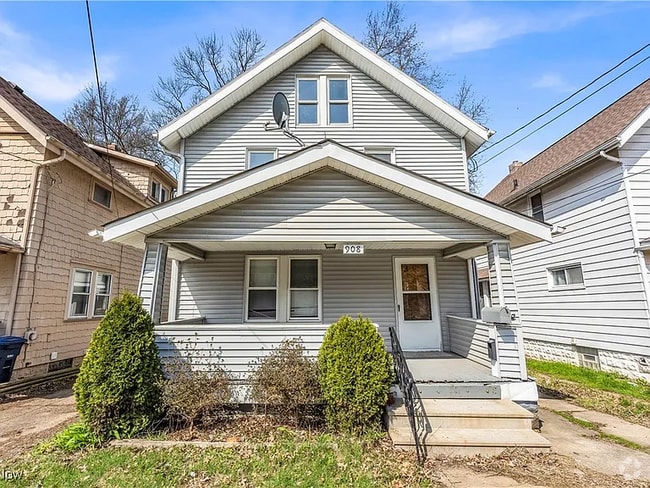 Building Photo - 908 Dayton St