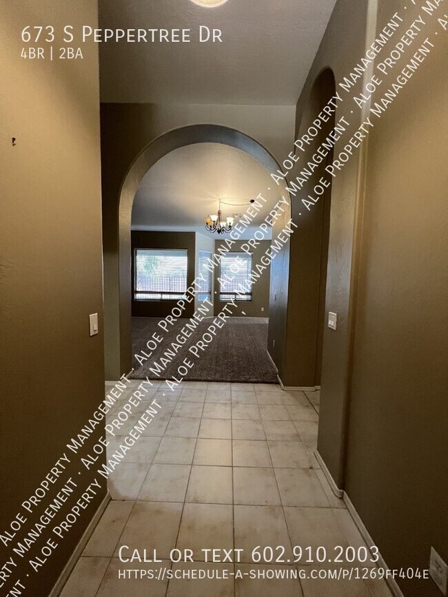 Building Photo - 673 S Peppertree Dr