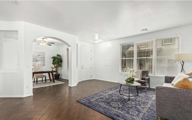 Foto del edificio - 17127 W Statler St