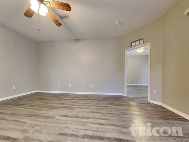 Foto del edificio - 17437 Lawn Orchid Loop