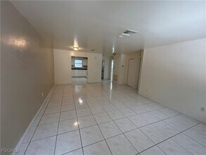 Building Photo - 245 Meadow Rd