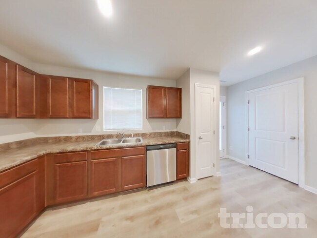 Foto del edificio - 838 Sunchaser Rd