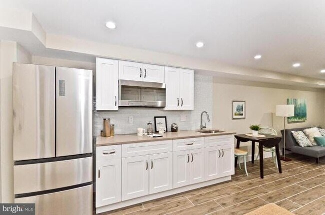 Foto del edificio - 5011 7th St NW