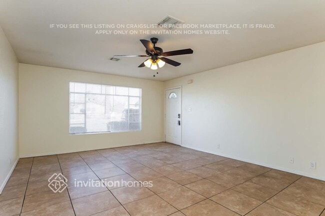 Building Photo - 3725 E Sheridan St