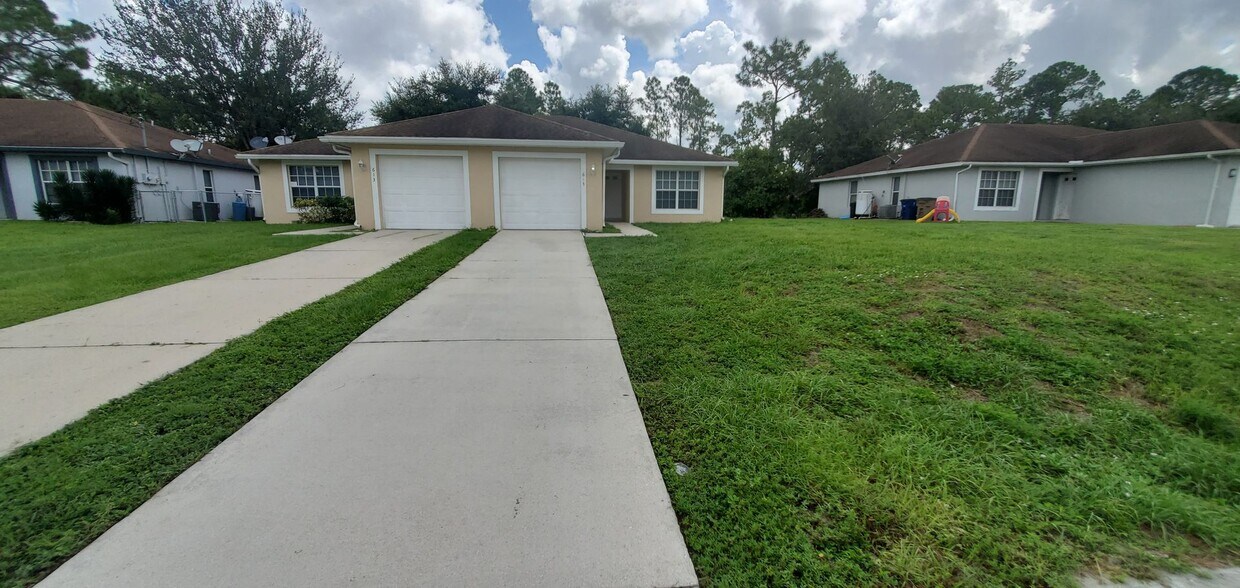 Photo - 613-615 Hawthorne Ave S (Lehigh Acres, FL)