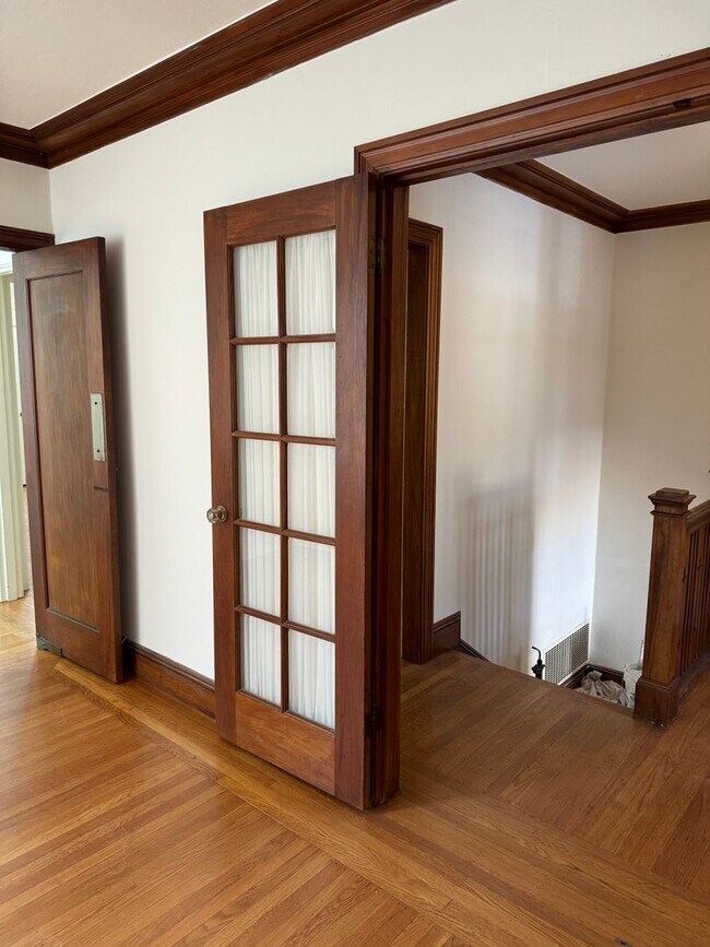 Building Photo - Classic Outer Richmond Home