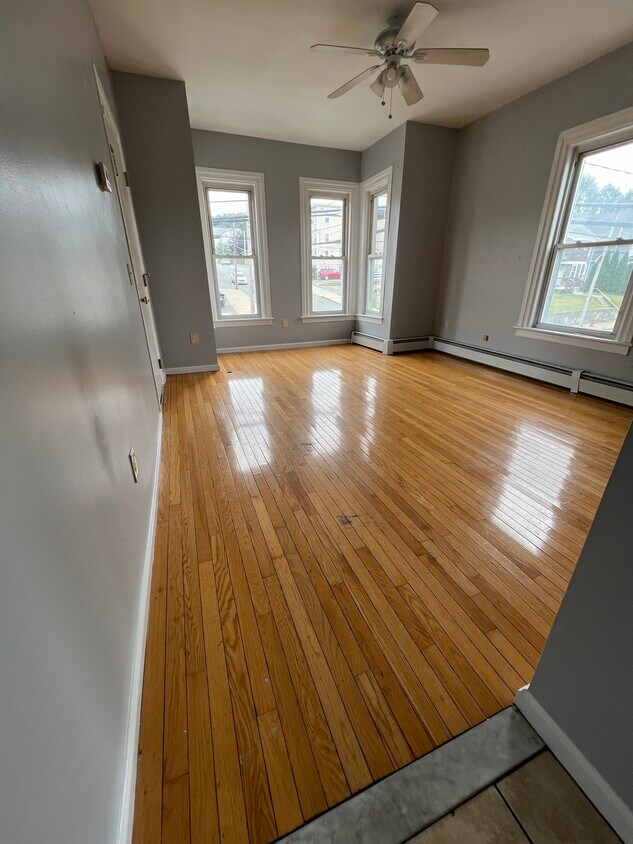 223 Park Ave Unit 2, Woonsocket, RI 02895 Apartments in Woonsocket