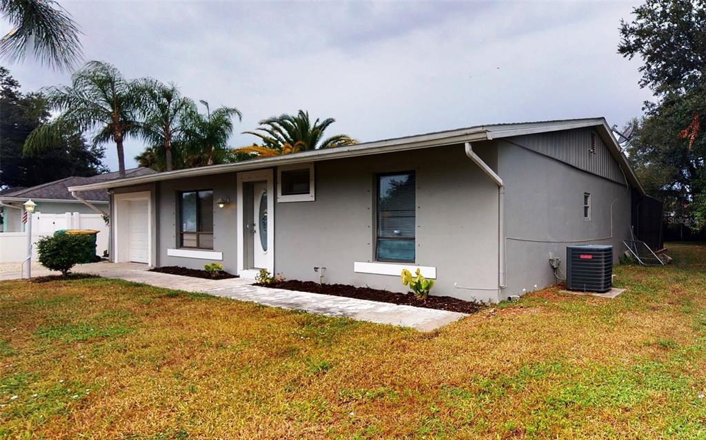 Foto principal - 19042 Cochran Blvd