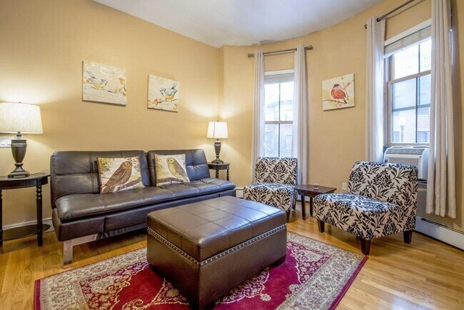 Foto del edificio - 99 E Brookline St