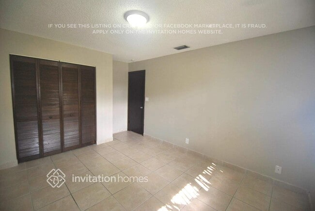 Foto del edificio - 2301 NW 102nd Way