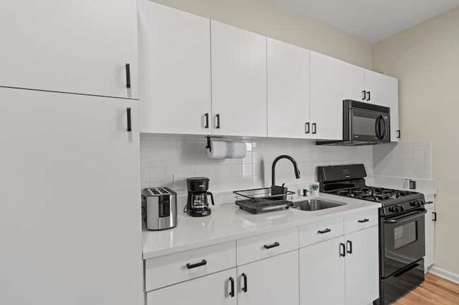 Foto del edificio - 1626 Union Turnpike