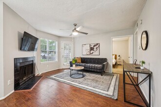Building Photo - 3784 University Dr NW