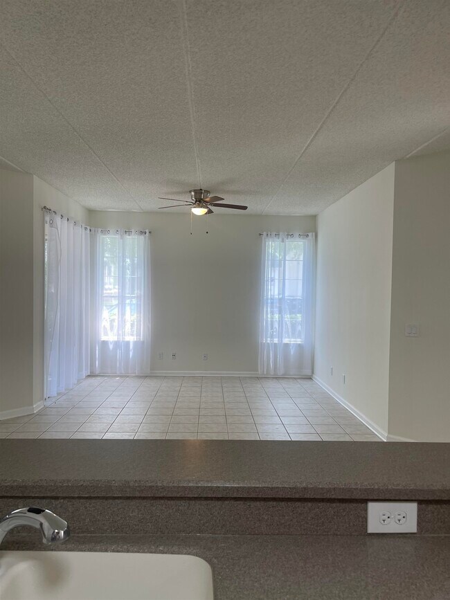 Building Photo - 1300 Royal Troon Ln