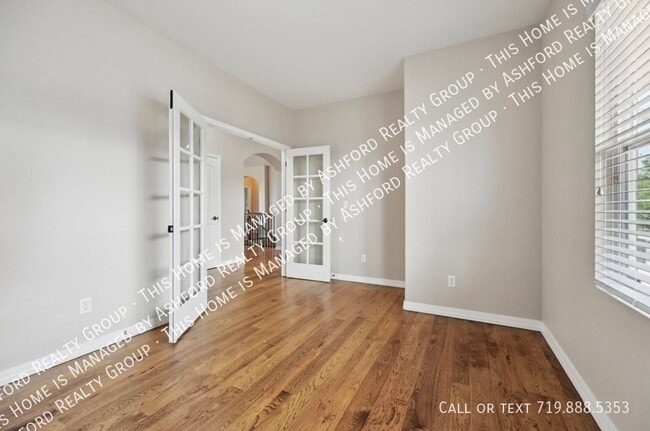 Building Photo - 10402 Capital Peak Way