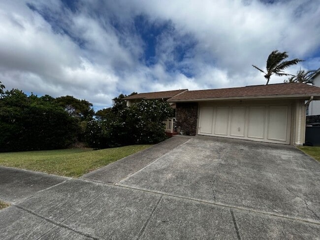 Building Photo - Available now -Mariner's Ridge 4 bedroom /...