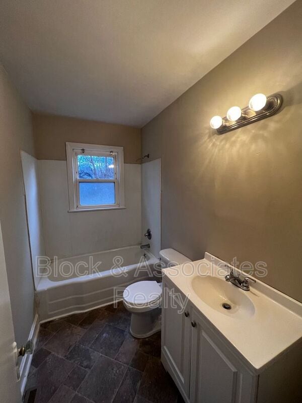 Foto del edificio - 1034 E Lexington Ave