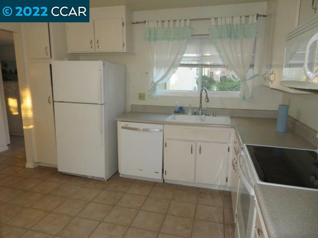 Building Photo - 4852 Starflower Dr