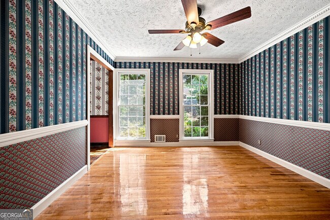 Building Photo - 965 Millbrook Ct