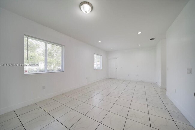 Foto del edificio - 3 bedroom in Miami FL 33161