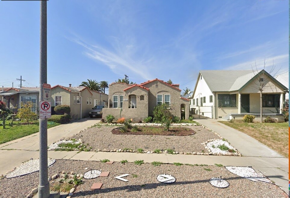 Primary Photo - 7501 La Salle Ave