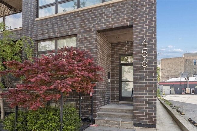 Foto del edificio - 456 N Carpenter St