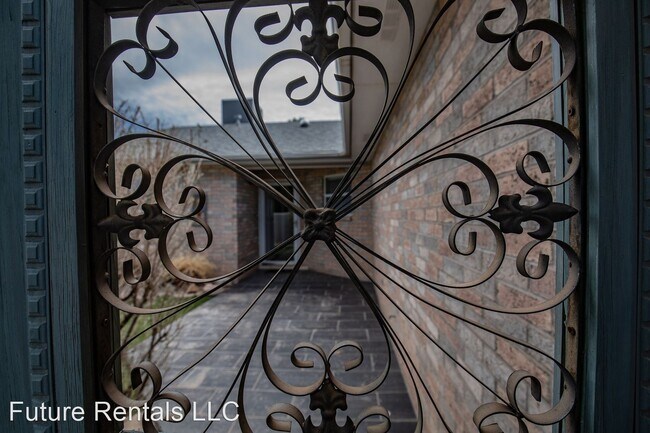 Foto del edificio - 3 br, 2 bath House - 3356 Robert H Bradley