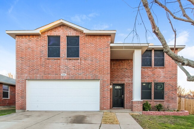 Building Photo - 1808 Lariat Dr