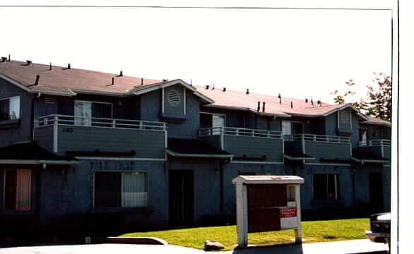 Foto del edificio - Monterey Townhomes
