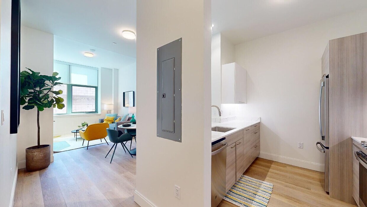 Foto principal - 1085 Commonwealth Ave